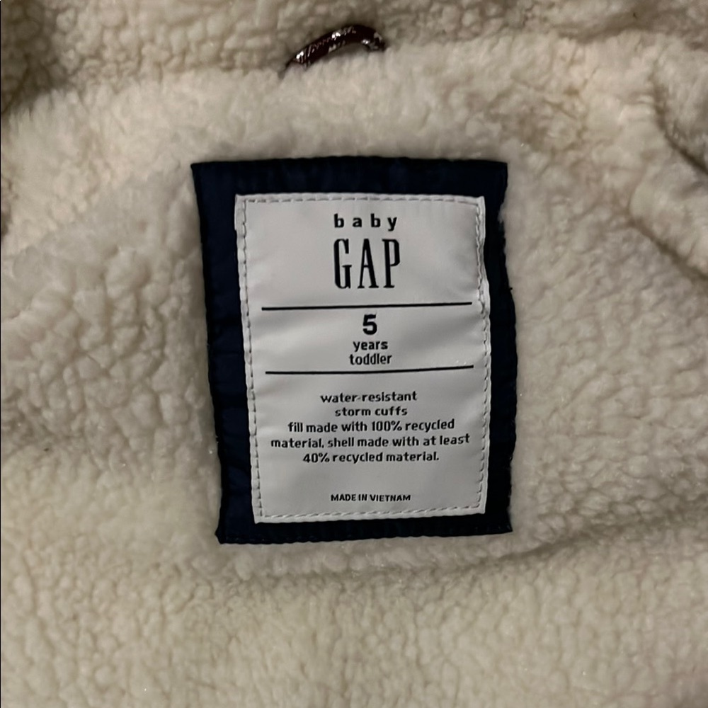 Gap Jacket Coat 5 years cold control max 🤍❄️ like new - Picture 7 of 10